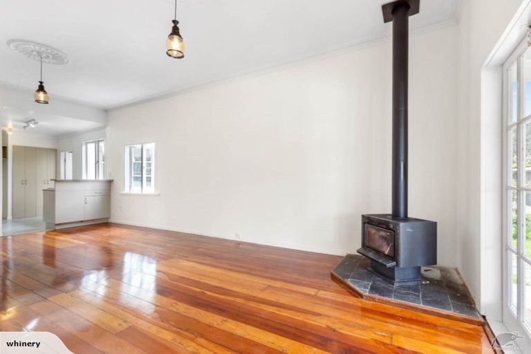 Photo of property in 15 Waitakere Road, Waitakere, Auckland, 0816