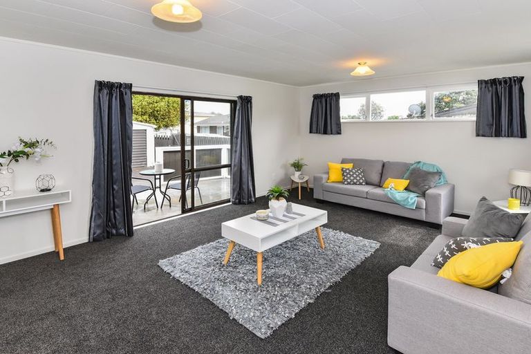 Photo of property in 3 Carbery Place, Manurewa, Auckland, 2102