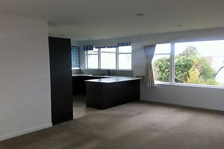 Photo of property in 90 Knights Road, Rothesay Bay, Auckland, 0630