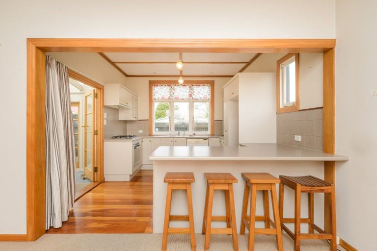 Photo of property in 42 Florence Avenue, Palmerston North, 4414
