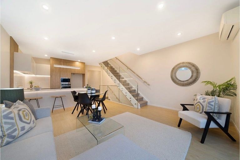 Photo of property in 11b Hebron Road, Waiake, Auckland, 0630