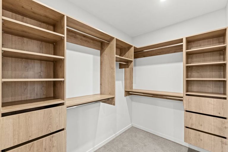 Photo of property in 1 Greystone Close, Halswell, 8025