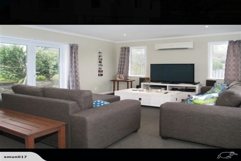 Photo of property in 106 Broderick Road, Johnsonville, Wellington, 6037