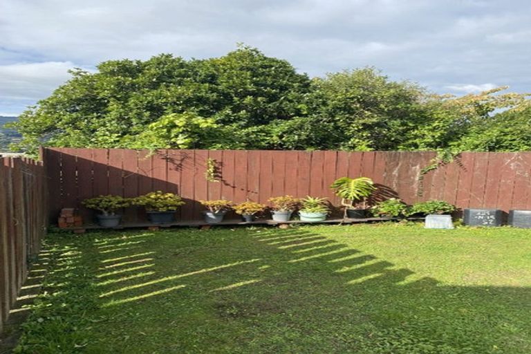 Photo of property in 10 Westra View, Tawa, Wellington, 5028