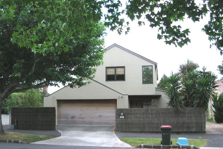 Photo of property in 48a Dignan Street, Point Chevalier, Auckland, 1022