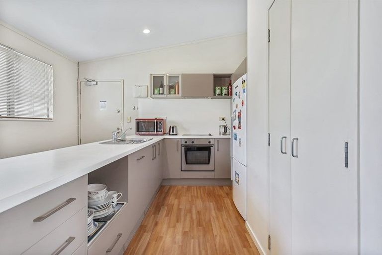 Photo of property in 325/26 Morningside Drive, Morningside, Auckland, 1025
