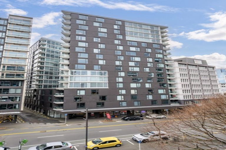 Photo of property in Pinnacle Apartments, E605/160 Victoria Street, Te Aro, Wellington, 6011