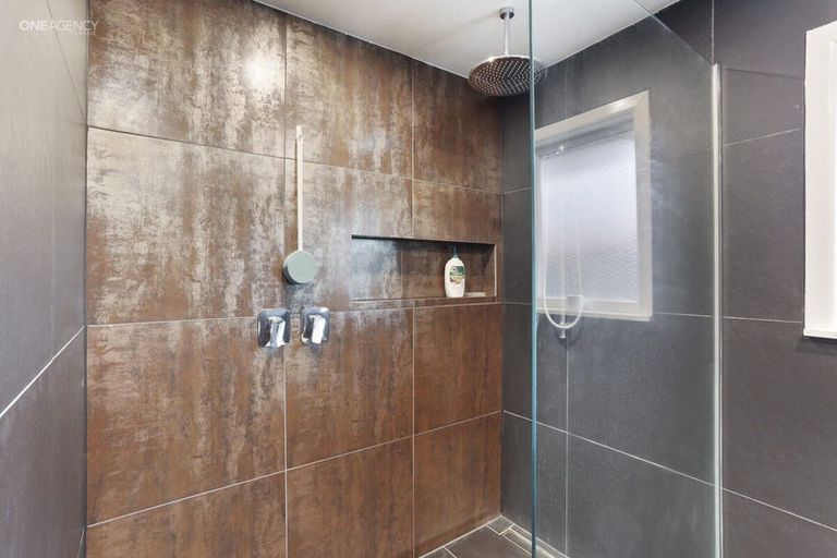 Photo of property in 262 Main North Road, Redwood, Christchurch, 8051
