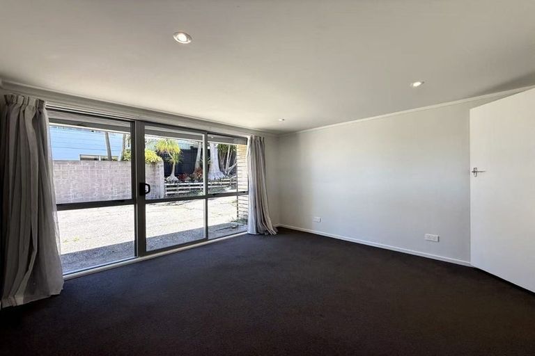 Photo of property in 264 Glenvar Road, Torbay, Auckland, 0630