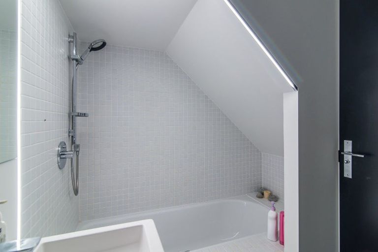 Photo of property in 64a Orangi Kaupapa Road, Northland, Wellington, 6012