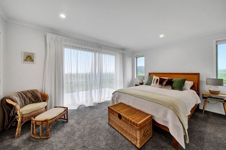 Photo of property in 10 Hawetaone Street, Bell Block, New Plymouth, 4312