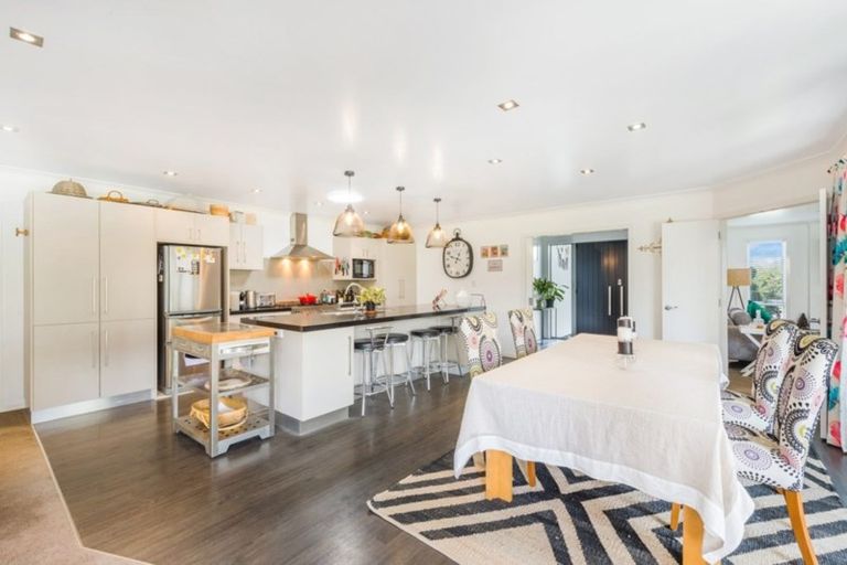 Photo of property in 27 Norfolk Drive, Cambridge, 3434