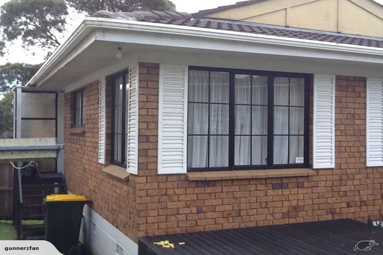 Photo of property in 1/150a Prince Regent Drive, Half Moon Bay, Auckland, 2012