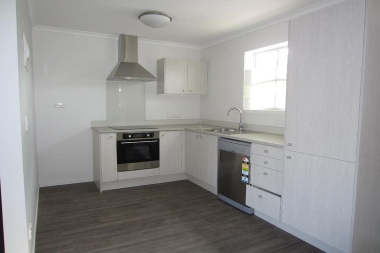 Photo of property in 18 Chiefs Court, Hamilton East, Hamilton, 3216