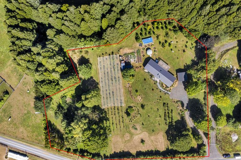 Photo of property in 31 Mangakino Road, Raglan, 3295