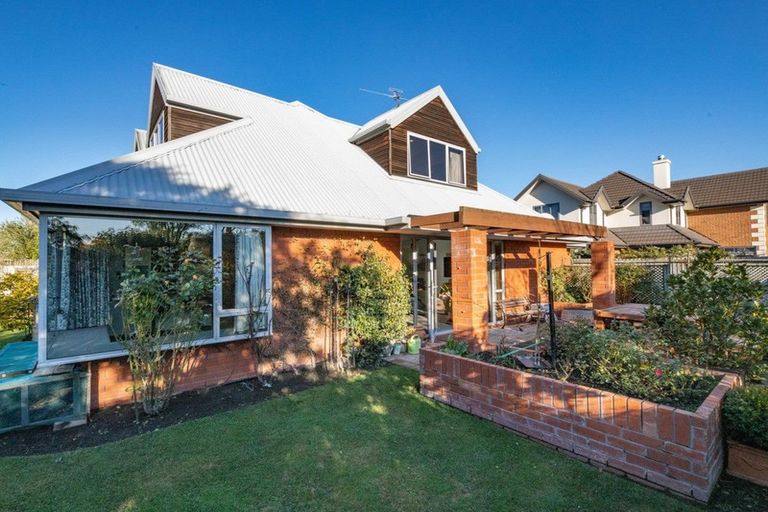 Photo of property in 104 Hamilton Avenue, Ilam, Christchurch, 8041