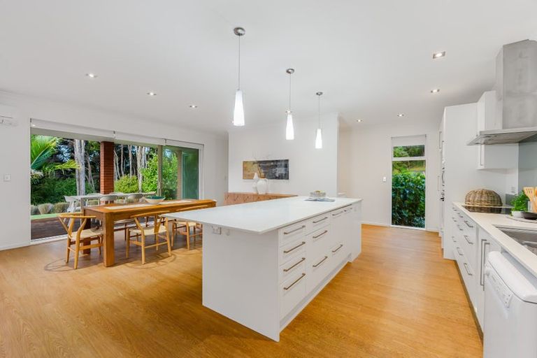 Photo of property in 339 Glenvar Road, Long Bay, Auckland, 0630