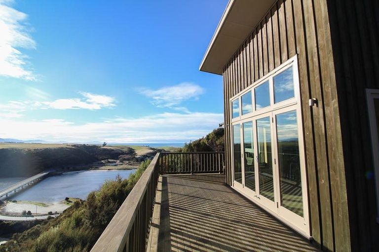 Photo of property in 34 Totara Close, Taieri Mouth, 9091