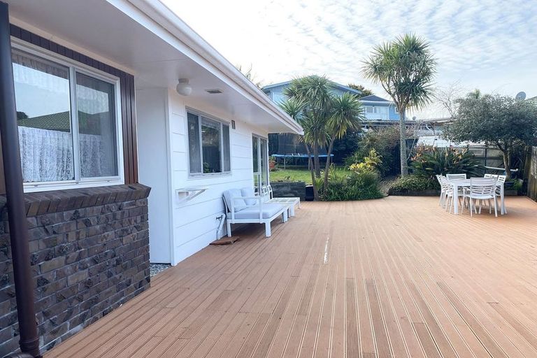 Photo of property in 31 Beechdale Crescent, Pakuranga Heights, Auckland, 2010