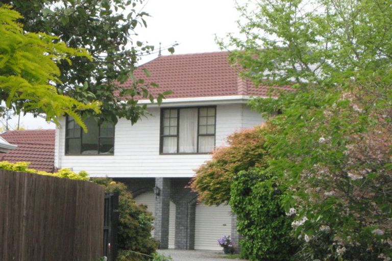 Photo of property in 100 Regency Crescent, Redwood, Christchurch, 8051