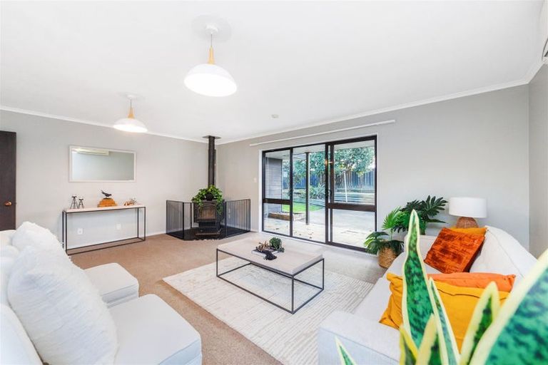 Photo of property in 100 John F Kennedy Drive, Milson, Palmerston North, 4414