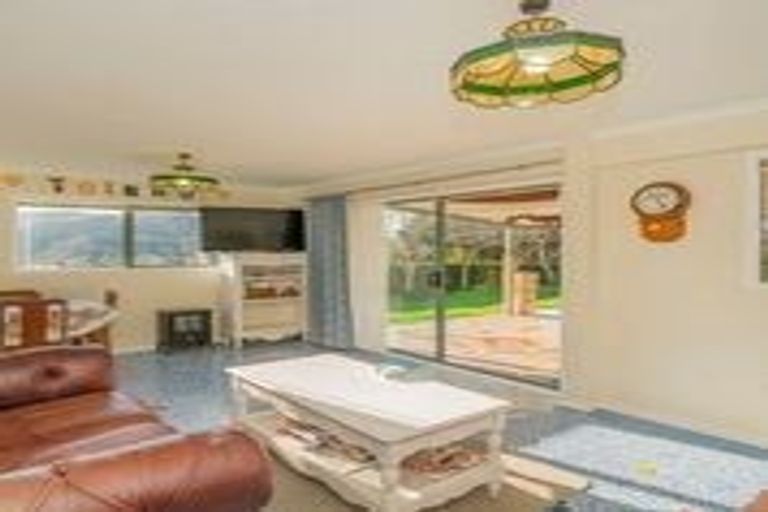 Photo of property in 11 Patton Place, Tairua, 3508