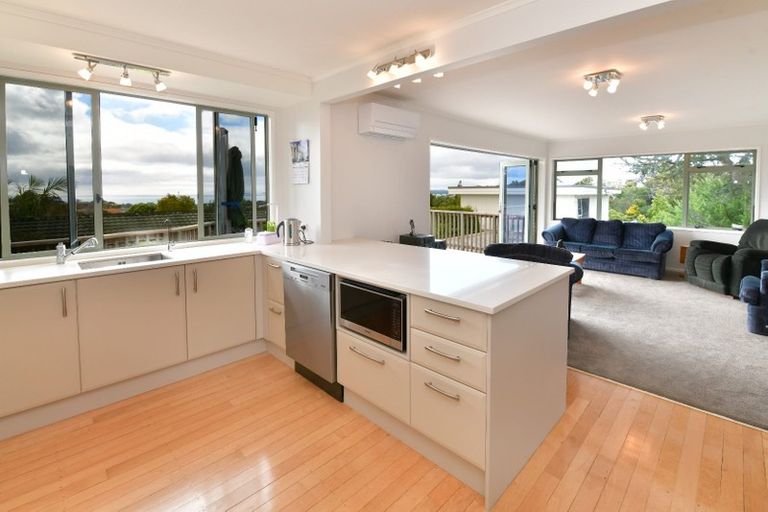 Photo of property in 55 Braemar Road, Castor Bay, Auckland, 0620