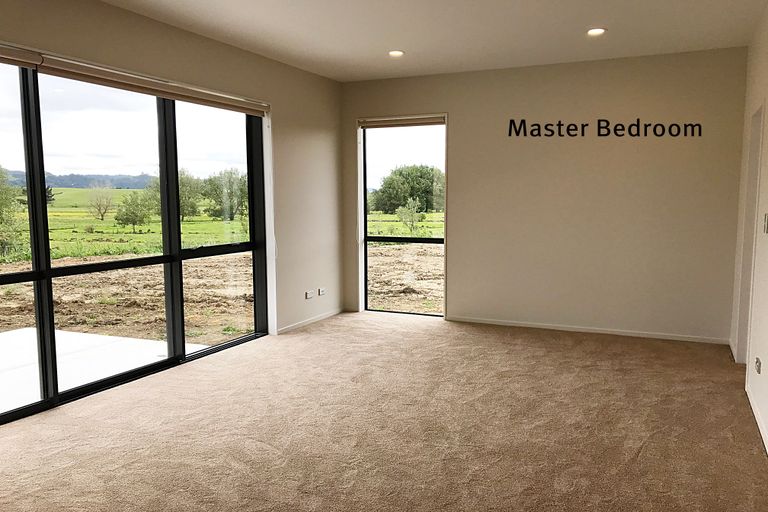 Photo of property in 13 Mclachlan Way, Pokeno, 2471