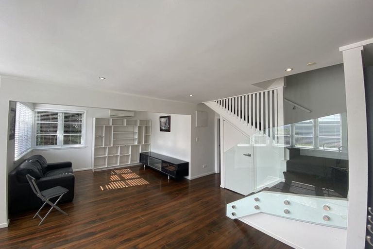 Photo of property in 121 Fairview Avenue, Fairview Heights, Auckland, 0632