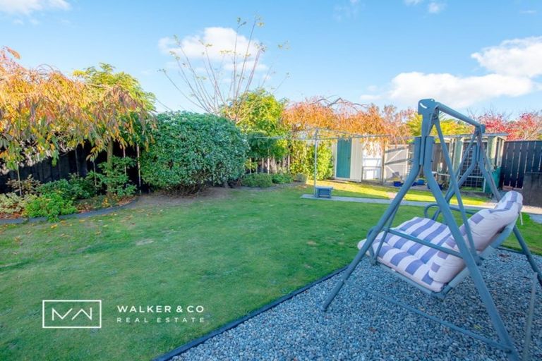 Photo of property in 35 Mountbatten Grove, Clouston Park, Upper Hutt, 5018