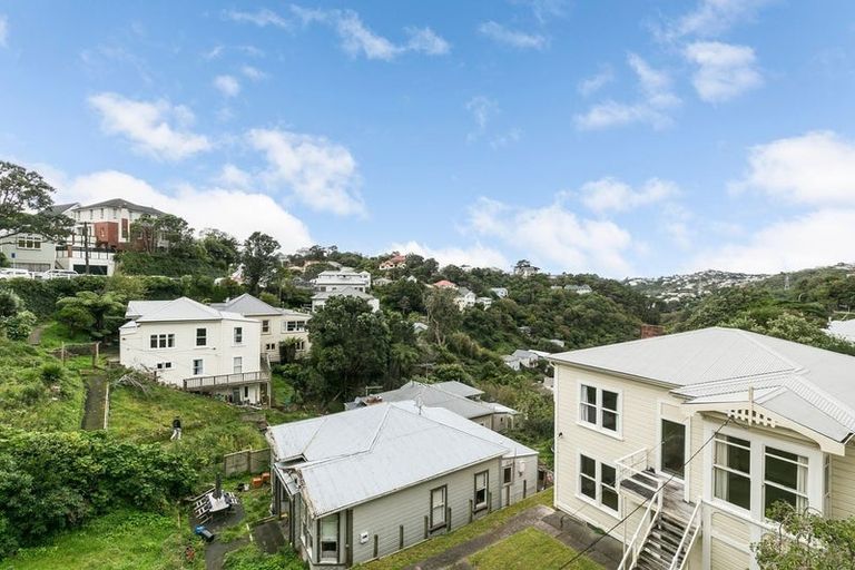 Photo of property in 1/31 Plunket Street, Kelburn, Wellington, 6012