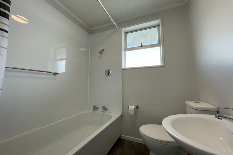 Photo of property in 2/105 Heretaunga Street, Palmerston North, 4414