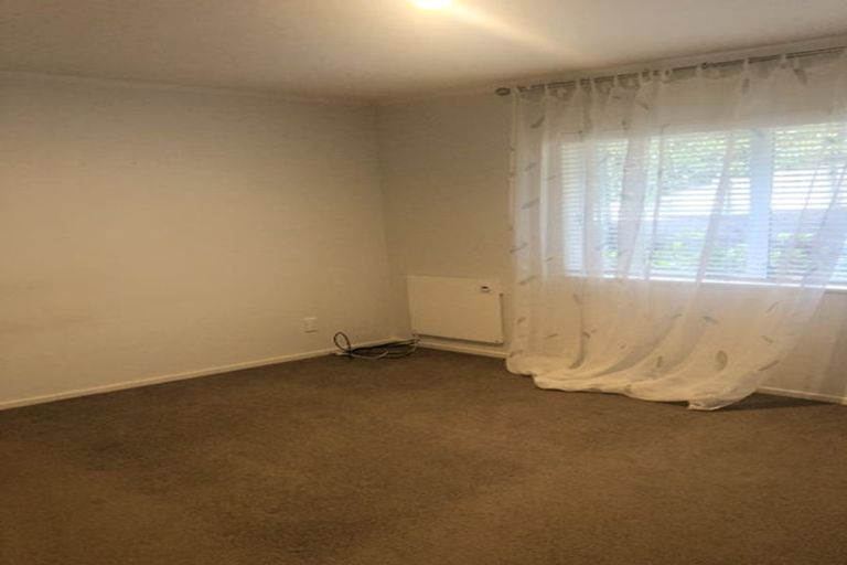 Photo of property in 1/14 Silkwood Grove, Totara Heights, Auckland, 2105