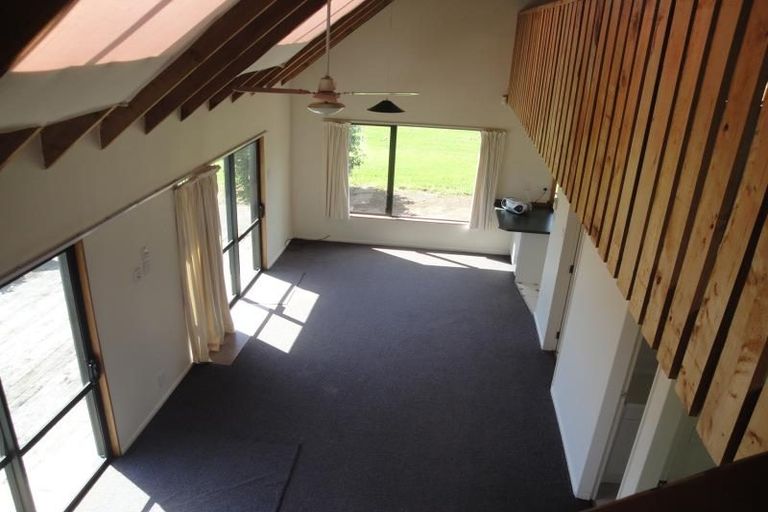 Photo of property in 2 Moss Lane, Raumati Beach, Paraparaumu, 5032