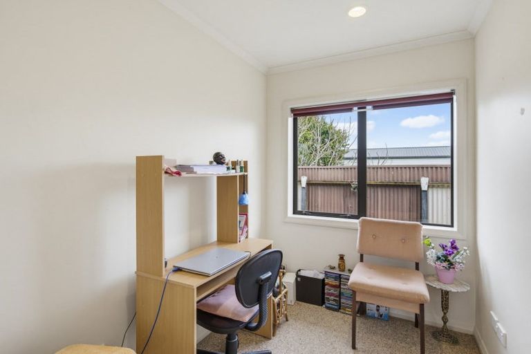 Photo of property in 2a Hannan Street, Levin, 5510