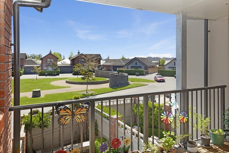 Photo of property in 18 Henley Green, Northwood, Christchurch, 8051