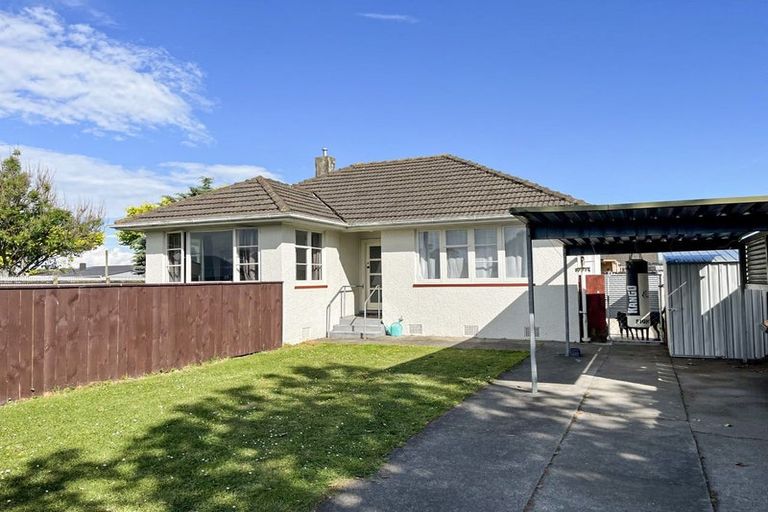 Photo of property in 660 Featherston Street, Roslyn, Palmerston North, 4414