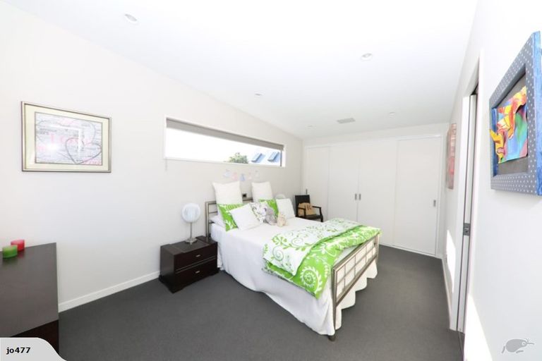 Photo of property in 25 St Michaels Avenue, Point Chevalier, Auckland, 1022