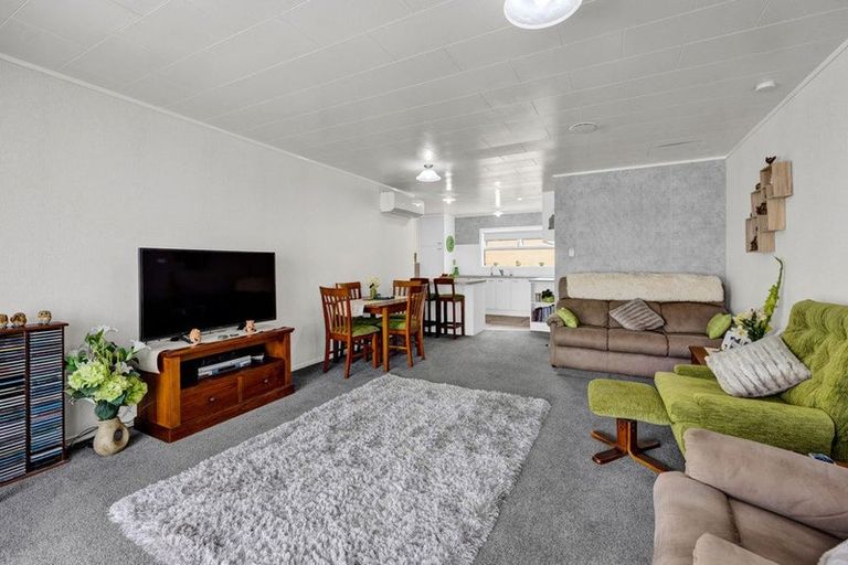 Photo of property in 61 Murray Avenue, Hawera, 4610