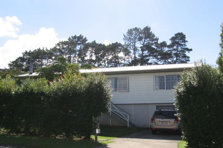 Photo of property in 8 Applewood Drive, Henderson, Auckland, 0612