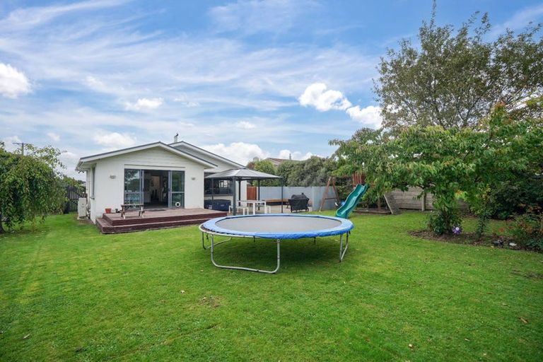 Photo of property in 64 Watt Road, Otatara, Invercargill, 9879