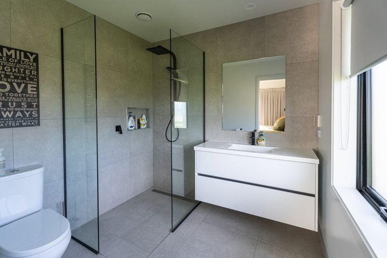 Photo of property in 1 Kereru Lane, Gore, 9710