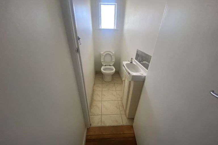 Photo of property in 21 Myers Road, Manurewa East, Auckland, 2102