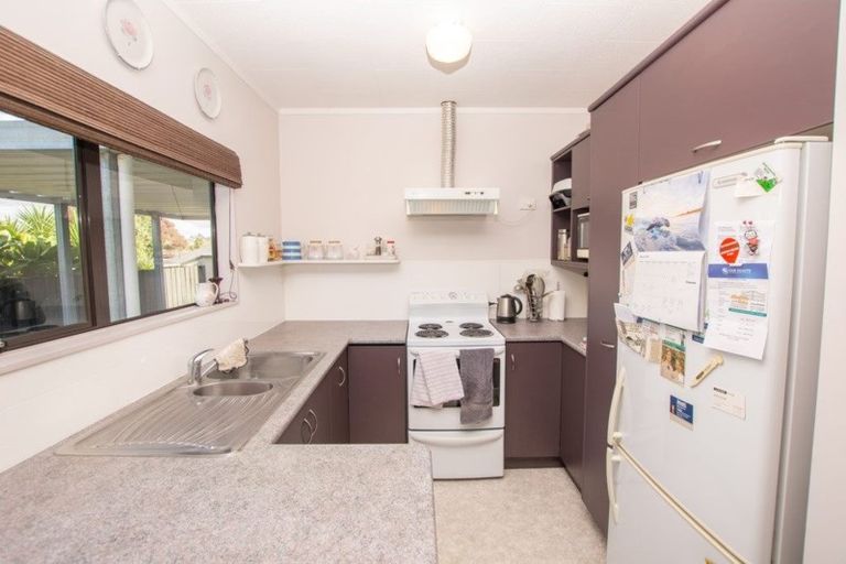 Photo of property in 33b Lyn Grove, Papamoa Beach, Papamoa, 3118