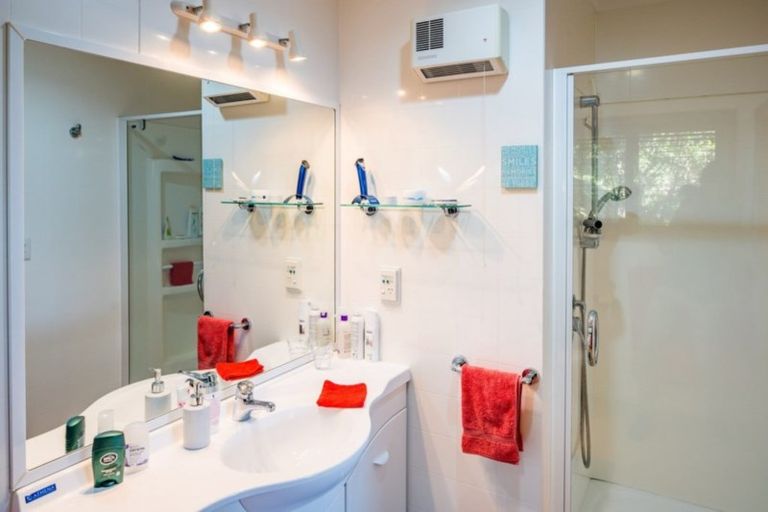 Photo of property in 12 Doon Grove, Papakowhai, Porirua, 5024