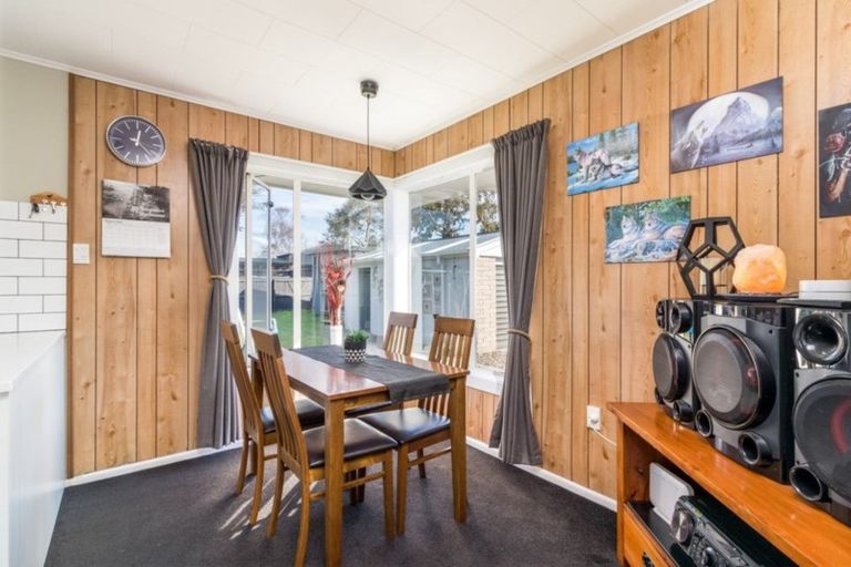 Photo of property in 12 Wimborne Crescent, Aranui, Christchurch, 8061