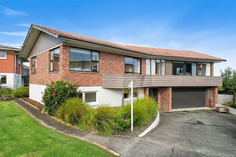 Photo of property in 37 Toroa Street, Torbay, Auckland, 0630