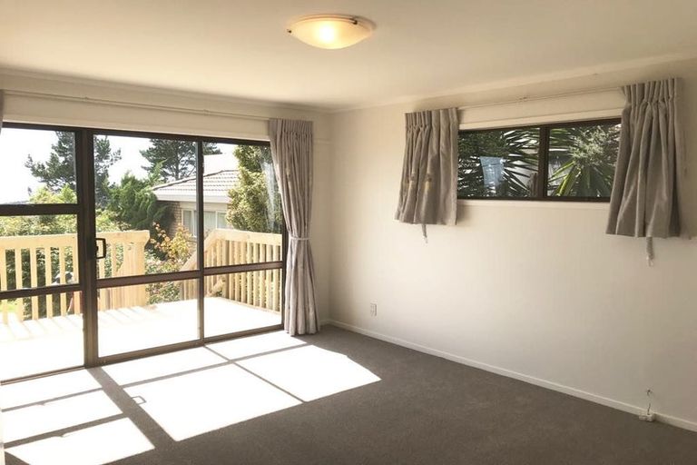 Photo of property in 750 East Coast Road, Pinehill, Auckland, 0630