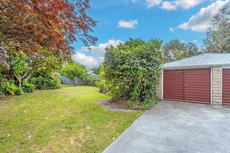 Photo of property in 20 Ambleside Drive, Burnside, Christchurch, 8053