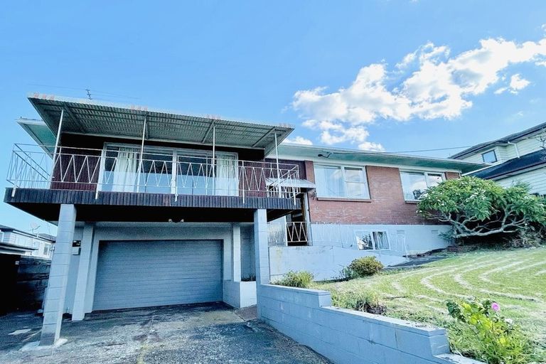 Photo of property in 15 Hauraki Crescent, Pinehill, Auckland, 0632